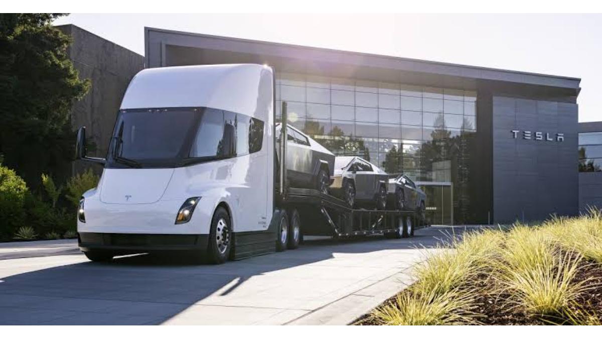 Tesla Semi Elektrikli Çekici