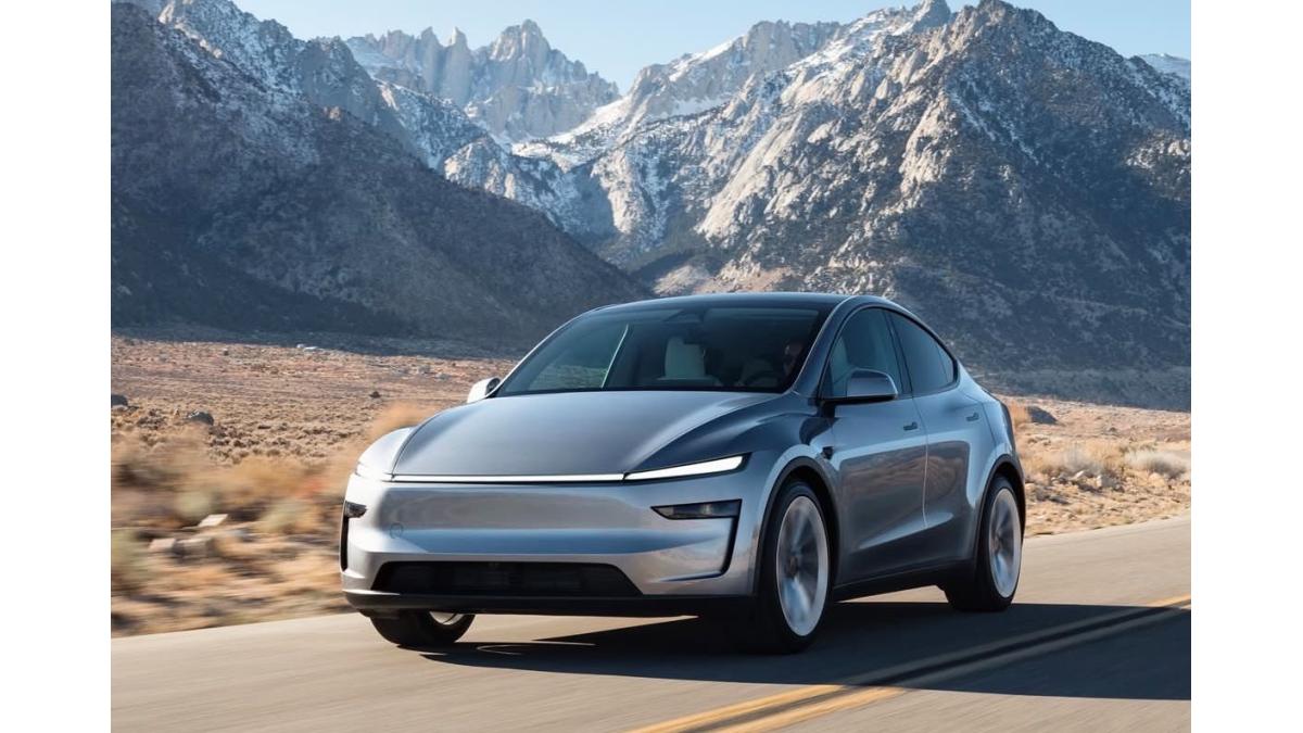 Tesla Model Y Juniper 2025 Model Çin’de Tanıtıldı!