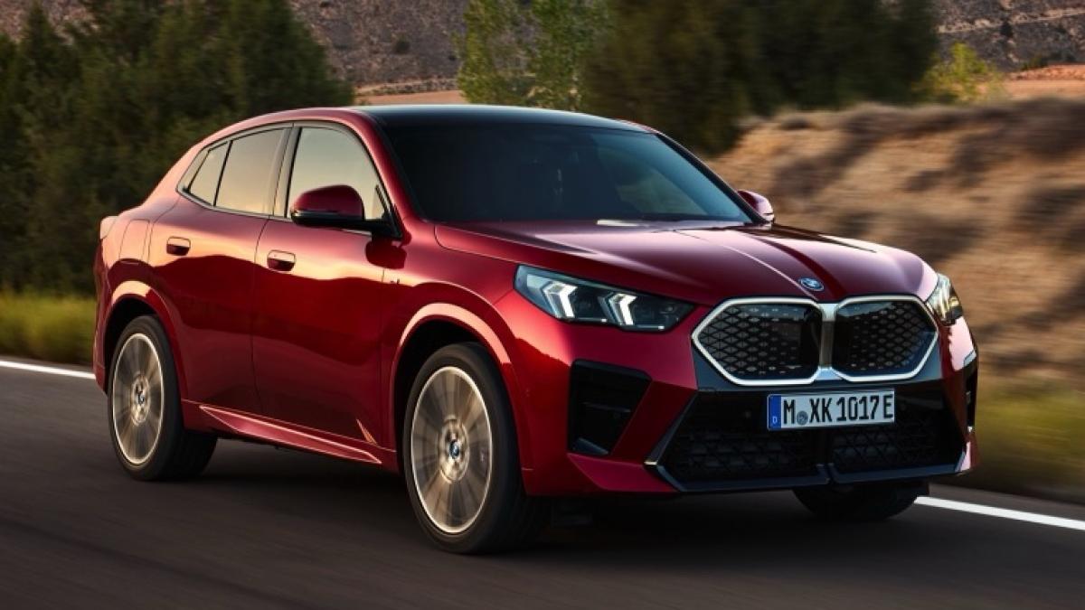 BMW iX2 xDrive30