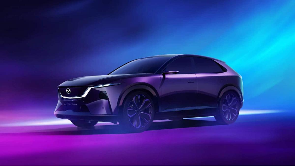 Mazda CX-6e Yolda